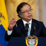 En su último discurso como presidente, Gustavo Petro anunció que liderará la oposición al gobierno de Abelardo de la Espriella.  El mandatario afirmó que seguirá defendiendo las reformas impulsadas durante su administración y lanzó un fuerte mensaje sobre el futuro político del país de cara al cambio de gobierno.