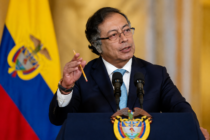 En su último discurso como presidente, Gustavo Petro anunció que liderará la oposición al gobierno de Abelardo de la Espriella.  El mandatario afirmó que seguirá defendiendo las reformas impulsadas durante su administración y lanzó un fuerte mensaje sobre el futuro político del país de cara al cambio de gobierno.